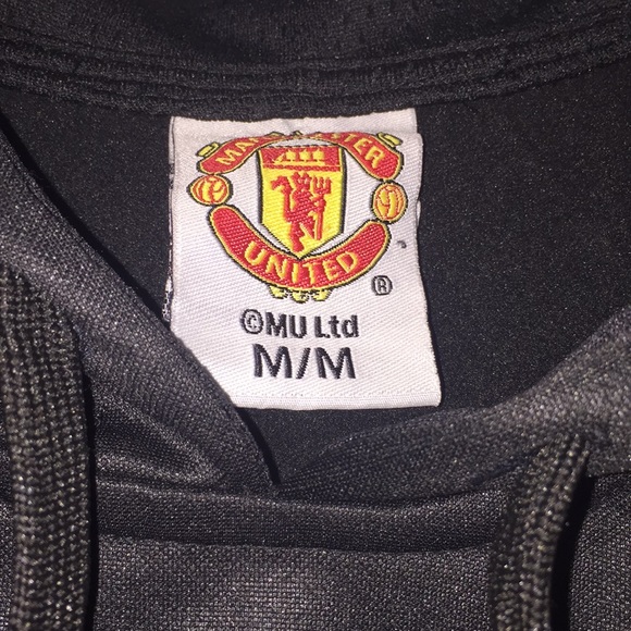 Manchester United Sweater - Picture 3 of 6