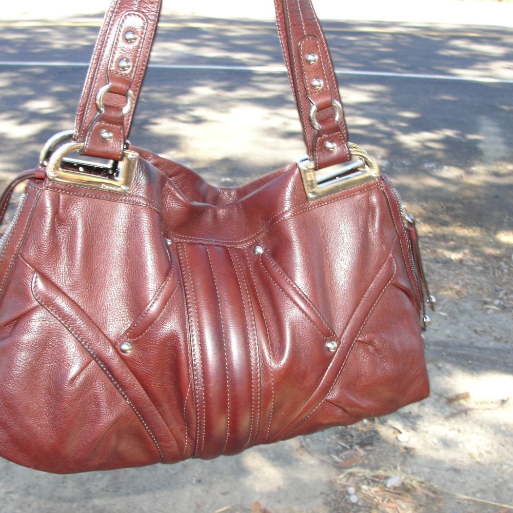 B. MAKOWSKY BROWN LEATHER HAND BAG