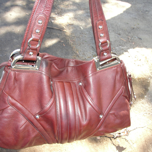 B. MAKOWSKY BROWN LEATHER HAND BAG - Picture 2 of 2