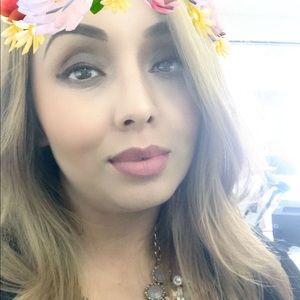 Meet your Posher, Eloisa