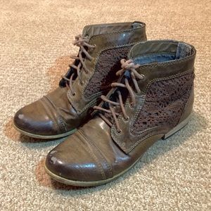 MOVING SALE // Brown booties distressed