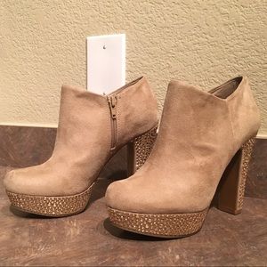 ‼️Reduced Price‼️Never worn Gianni Bini booties!