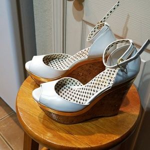 Good condition platforms