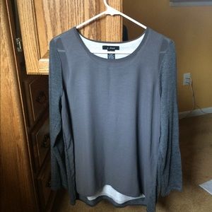 Hi-Lo Long Sleeve Shirt