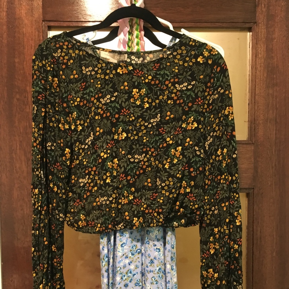 Long sleeve open tie sleeves