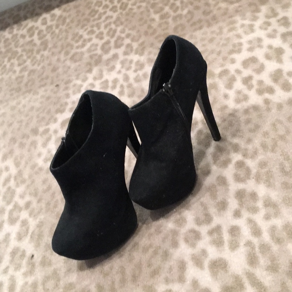 Steve Madden platform bootie