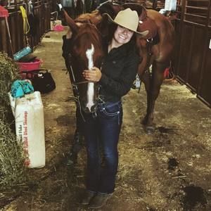 Meet your Posher, Becca