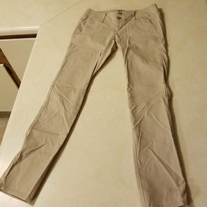 Khaki American Eagle Skinny Pants