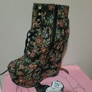 Jeffery Campbell damsel in the black tapestry