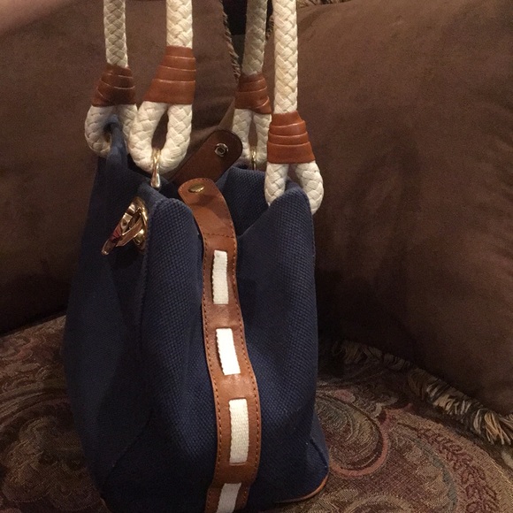 ❌❌SOLD❌❌Michael Kors purse - Picture 4 of 6