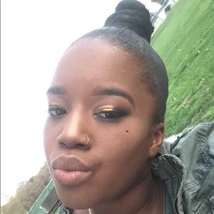 Meet your Posher, Natacha