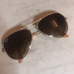 Ray-Ban RB 3025 Large Aviator