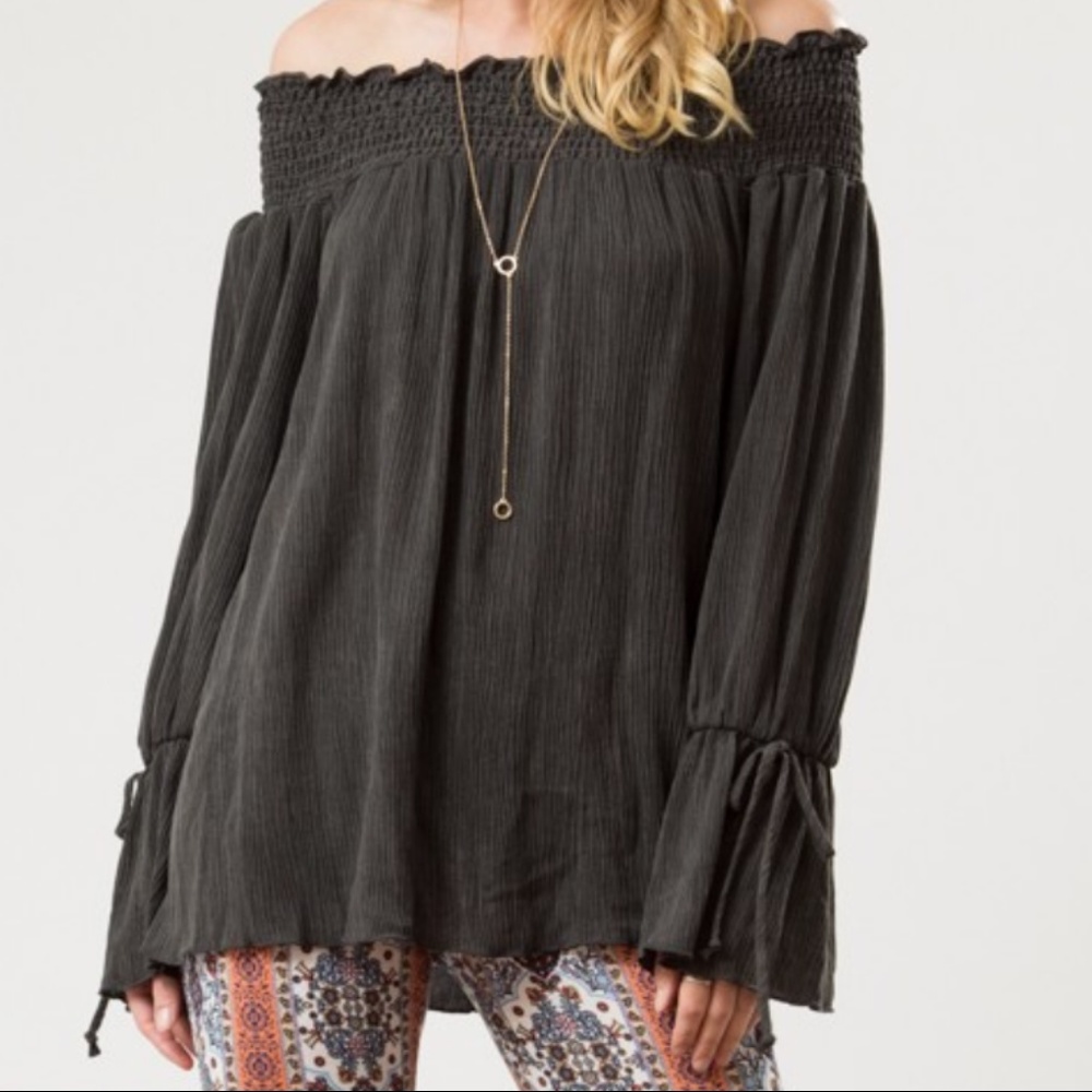 OFF SHOULDER SMOCKING GAUZE TOP