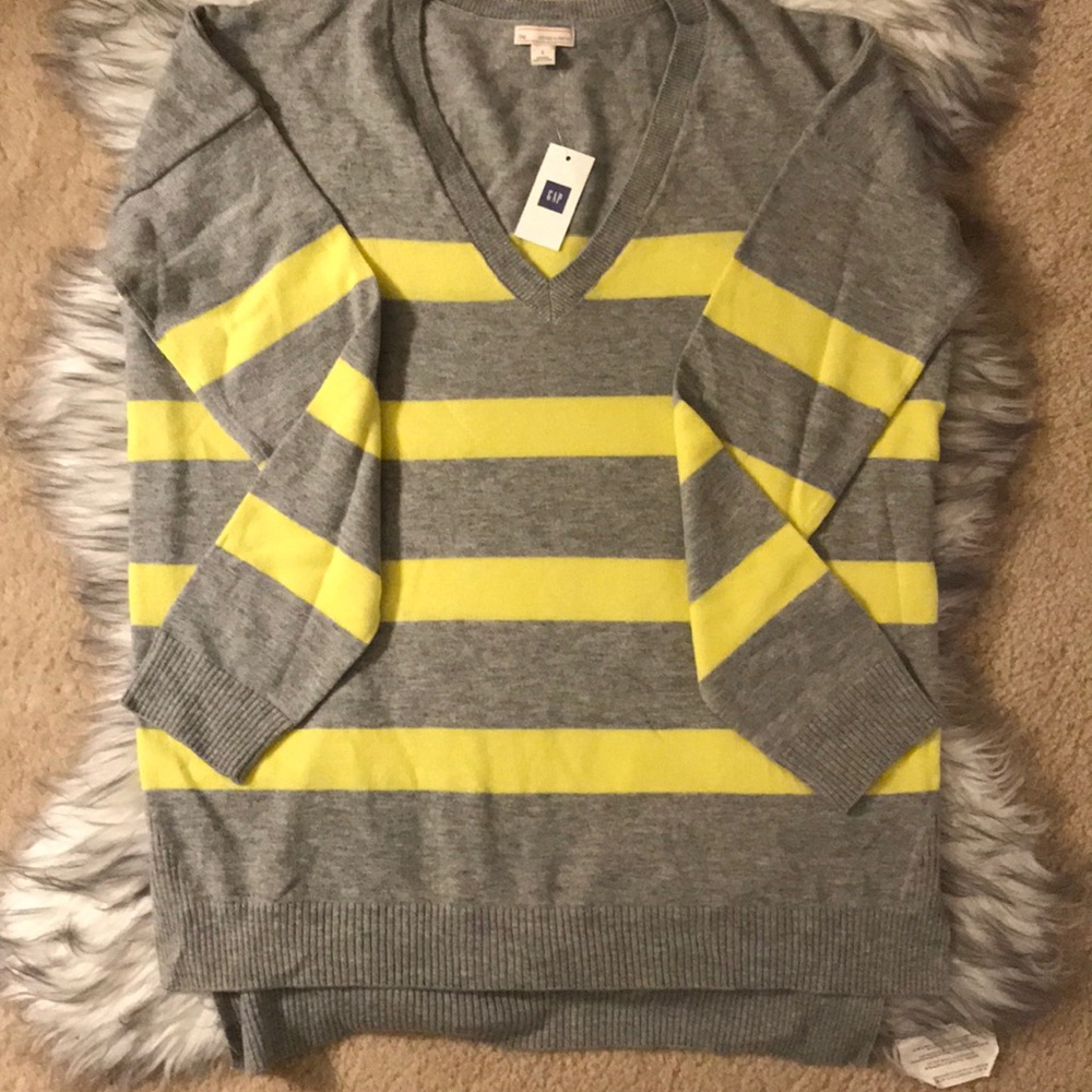 Gap Sweater Brand New