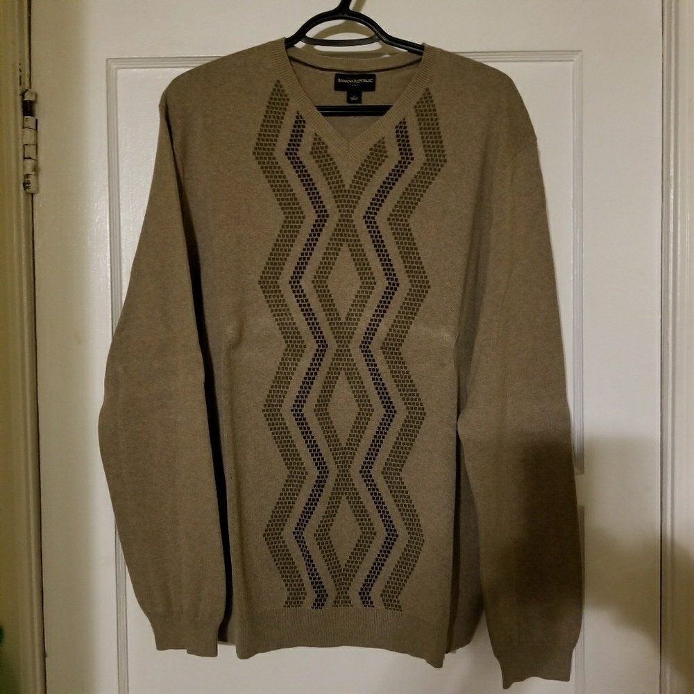 V-neck men sweater