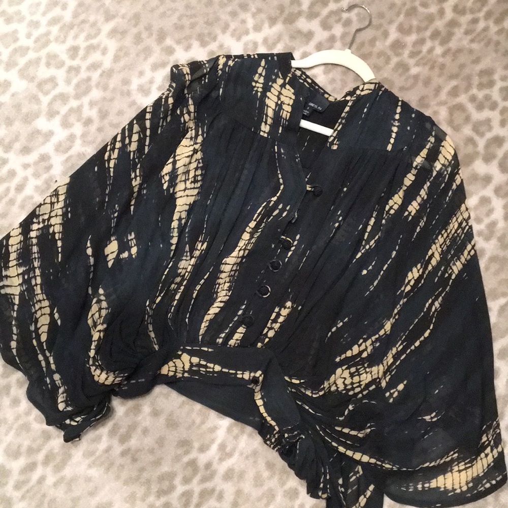 Black and Tan flowy blouse