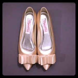 Elegant flat pointed toe bridal shoes with bows