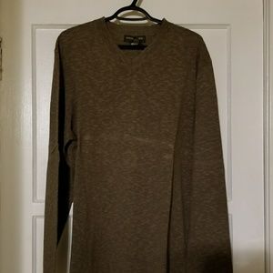 V-neck Long Sleeve shirt