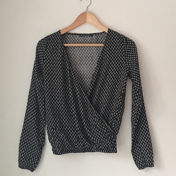 Brandy Melville Zosia Black Printed Top - Picture 2 of 4