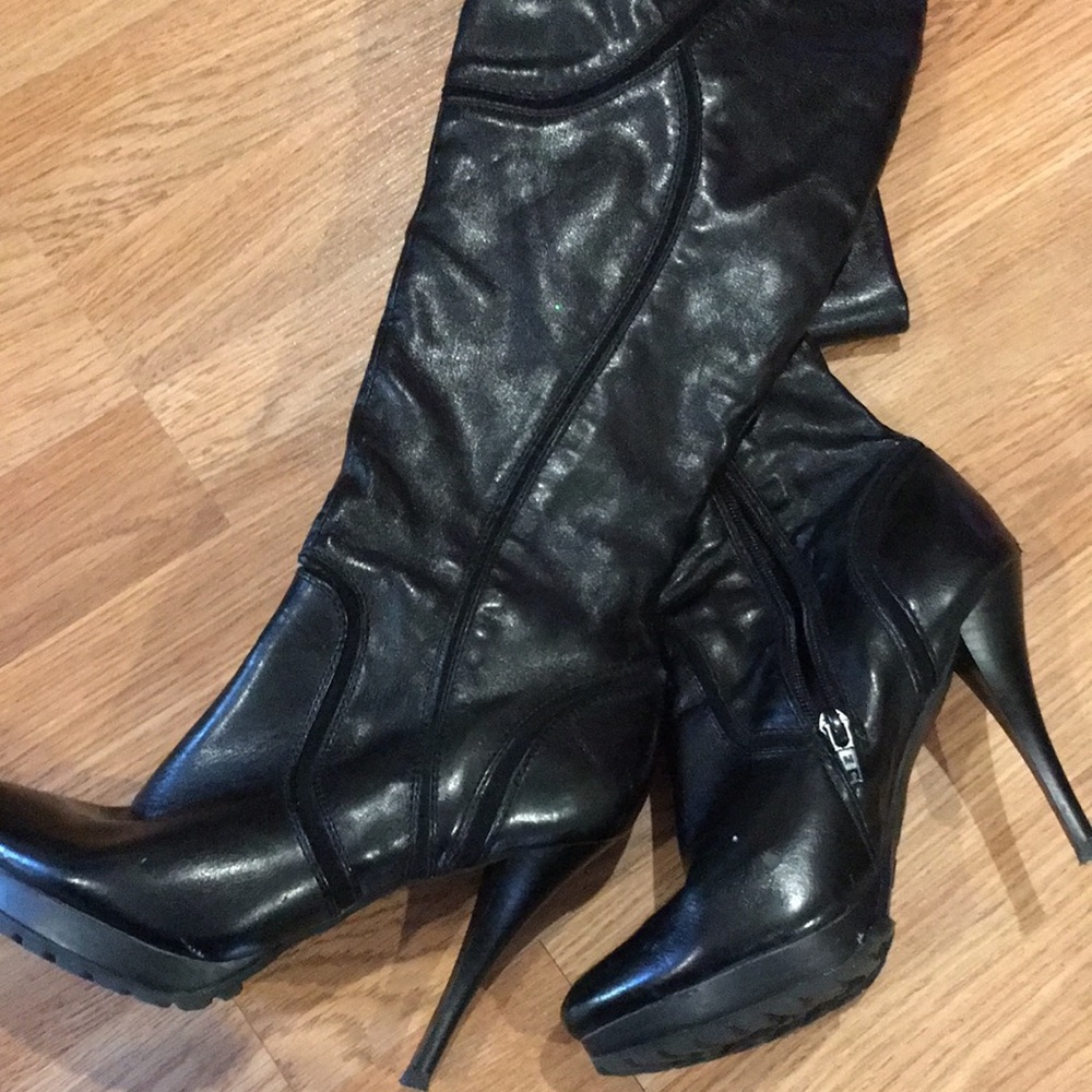 Black boots