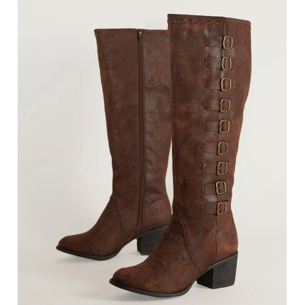 Heeled Knee High Multiple Buckle Boots - Picture 4 of 5