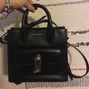 Avail designer bags 😊