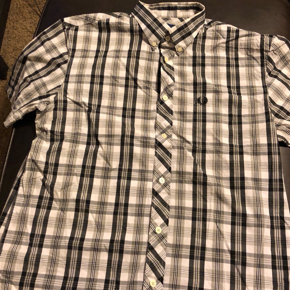 Black/white short sleeve button down