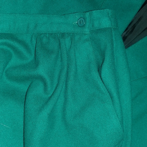 Vintage Two-Piece Green Blazer and Skirt - Picture 3 of 3