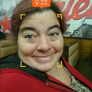 Meet your Posher, Carrie