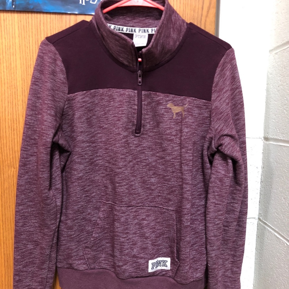 Maroon / purple pink collar sweater