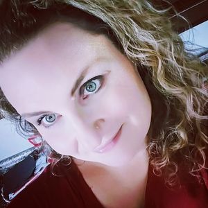 Meet your Posher, Alison