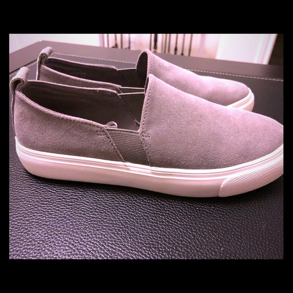 GAP Shoes - Gap slip on sneakers
