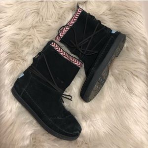 Toms boots sz 7