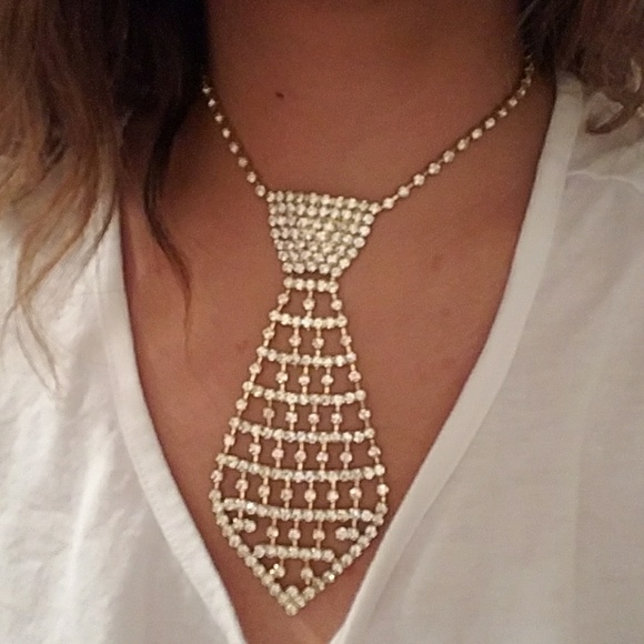 Jeweled tie choker length necklace on gold chain - Picture 8 of 8