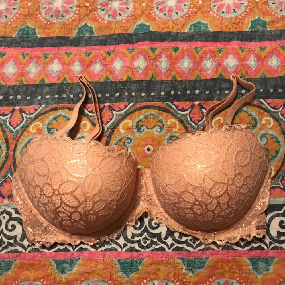 Push up date bra