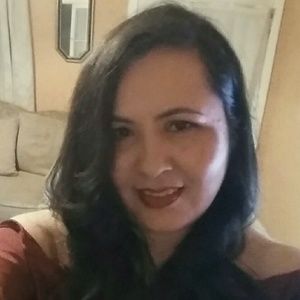 Meet your Posher, Monica