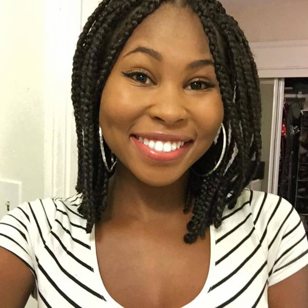 Meet your Posher, Adrienne