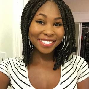 Meet your Posher, Adrienne