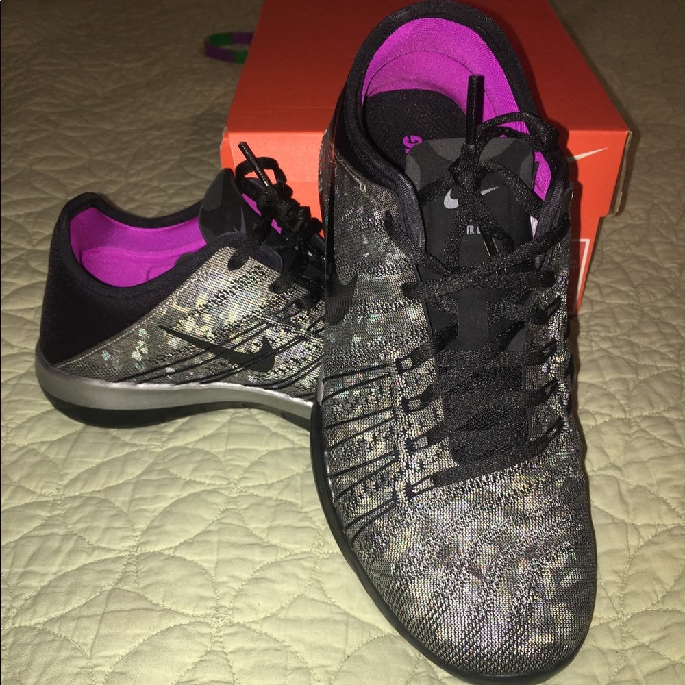 Nike Free TR 6 Metallic