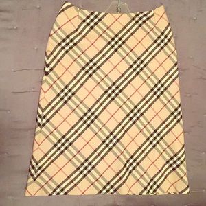 Burberry penciled skirt