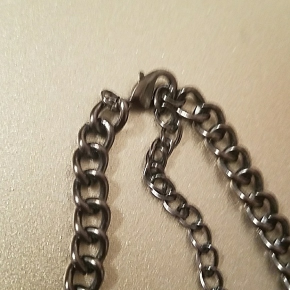 Dark chrome necklace & earring set w/ red stones - Picture 6 of 8