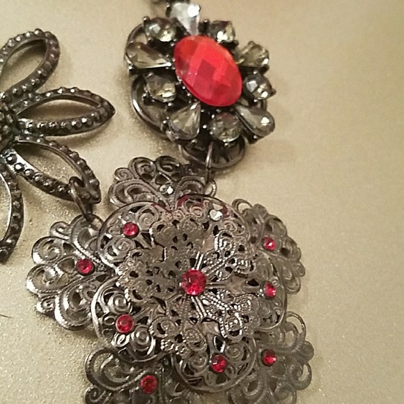 Dark chrome necklace & earring set w/ red stones - Picture 8 of 8