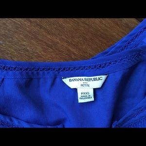 Bright blue short-sleeve elastic wasted blouse