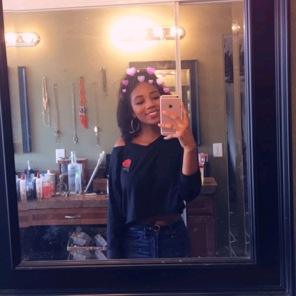 Meet your Posher, Mikayla