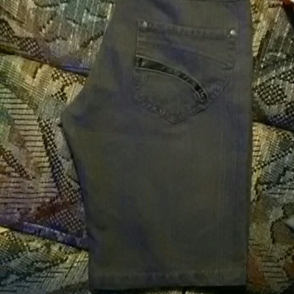 Nice casual great looking black Jean short for you