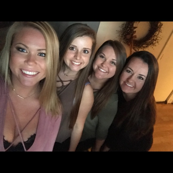 Meet your Posher, Racheal - Picture 1 of 1