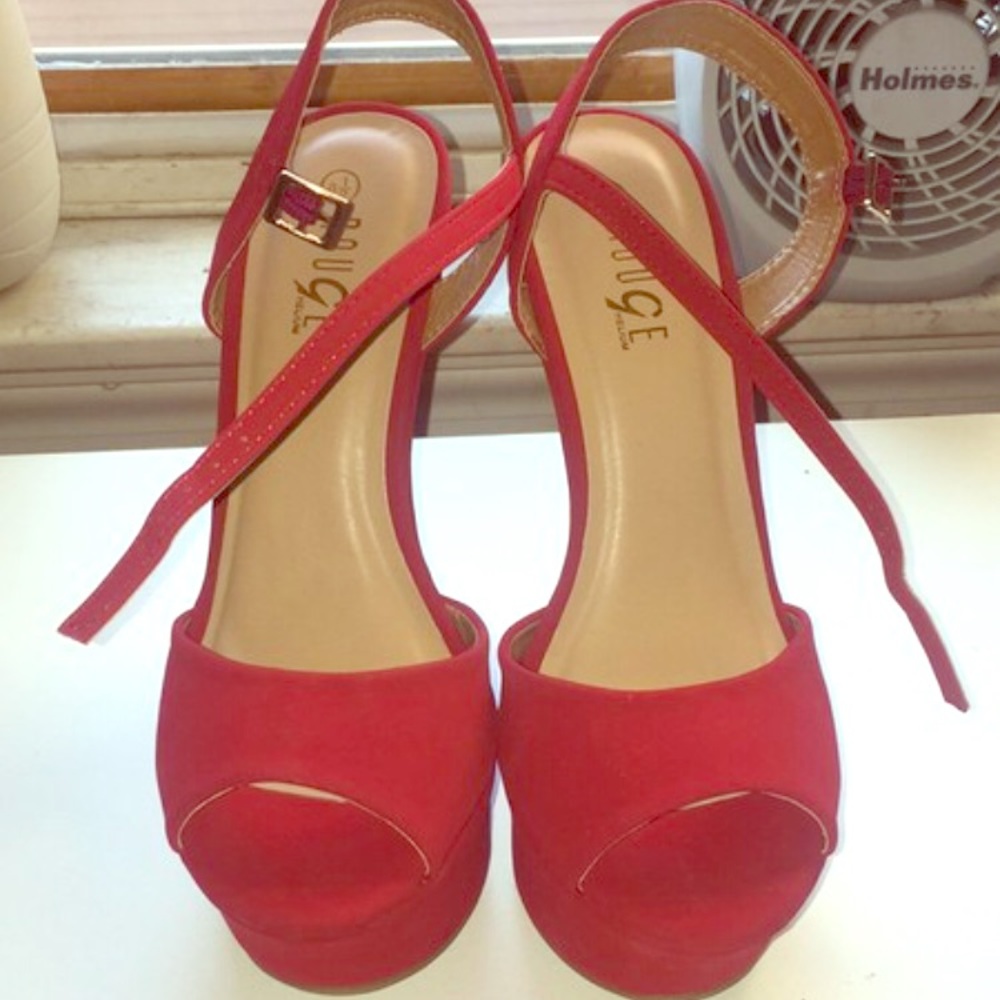 Red Wedges