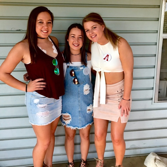 Meet your Posher, Kayla - Picture 1 of 1