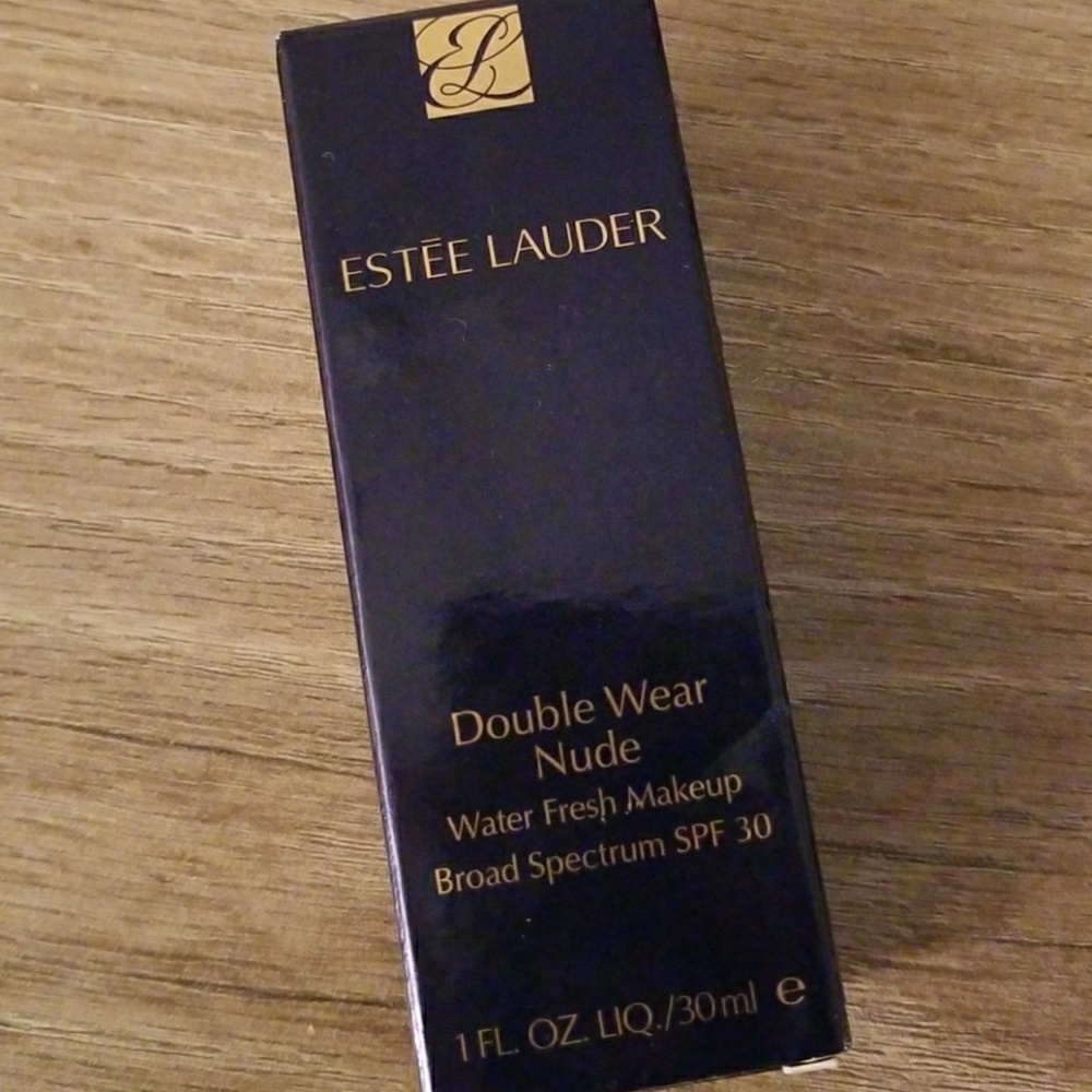 SOLD!!     NEW Estee Lauder DW Nude