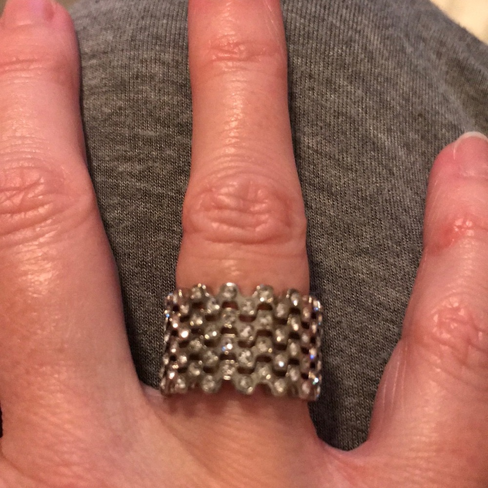 💍 Silver band ring